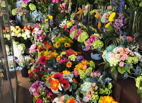 Allen's Flowers & Plants - Business Photo